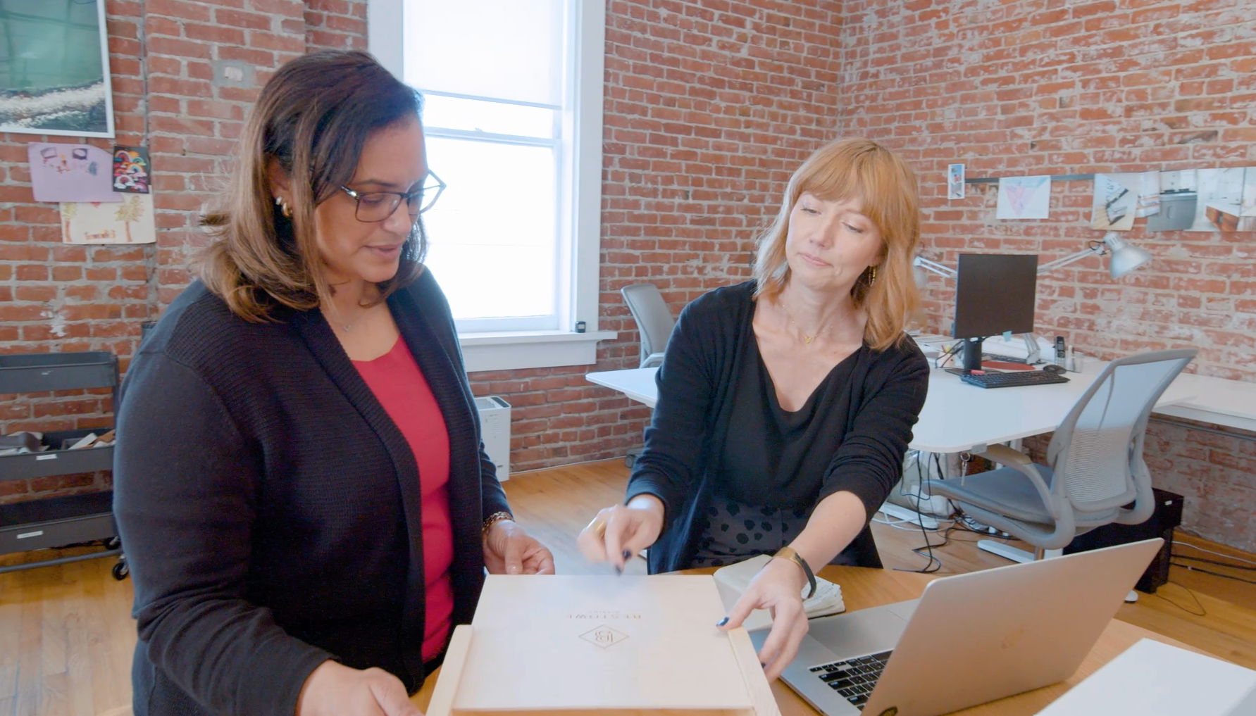 The Complete 2023 Guide to Branded Gift Boxes