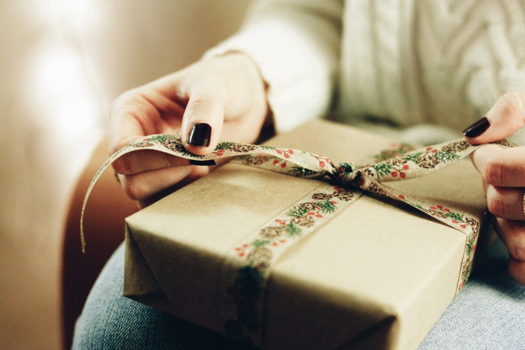 Avoid Supply Chain Delays: Why Ordering 2025 Corporate Holiday Gifts Early is Critical